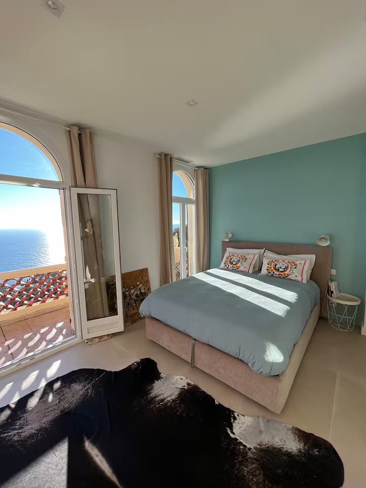 8 personnes - 3 chambres - 3 salles de douches