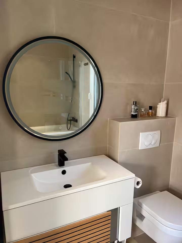 8 personnes - 3 chambres - 3 salles de douches