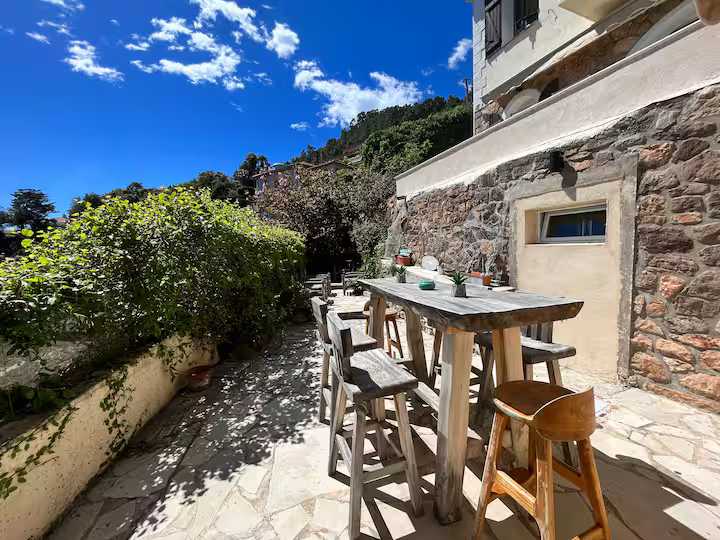 8 personnes - 3 chambres - 3 salles de douches