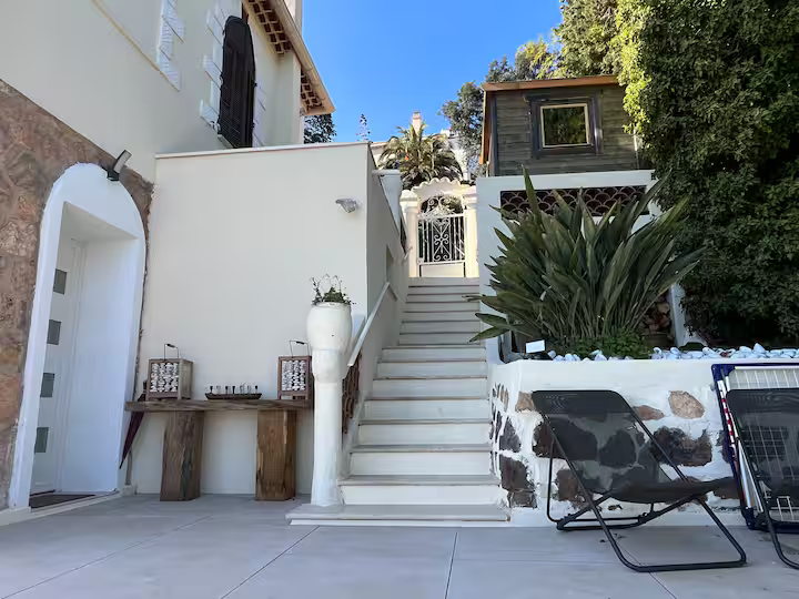 8 personnes - 3 chambres - 3 salles de douches