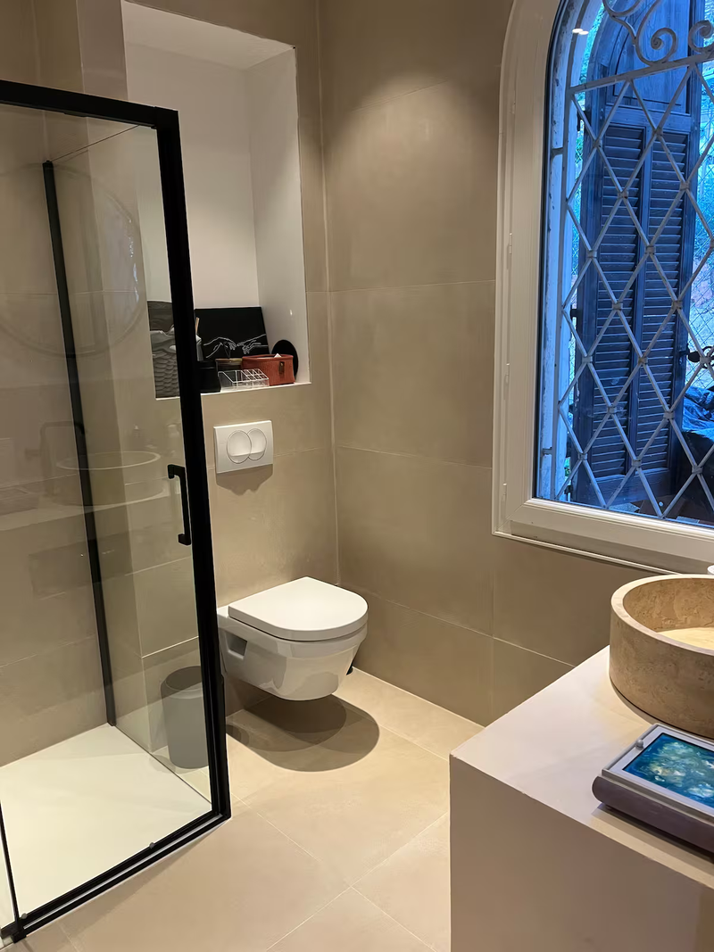 8 personnes - 3 chambres - 3 salles de douches