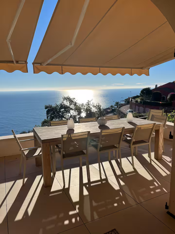 8 personnes - 3 chambres - 3 salles de douches