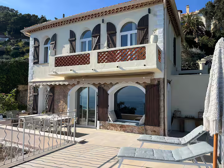 8 personnes - 3 chambres - 3 salles de douches