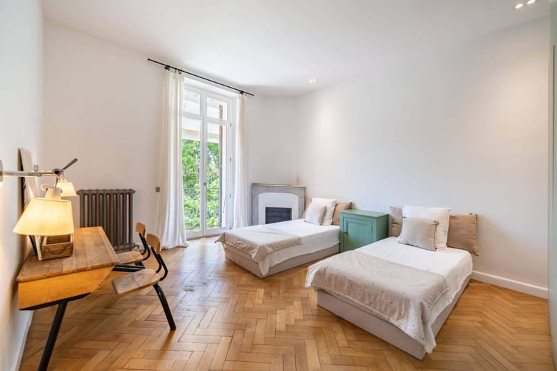 10 personnes - 5 chambres - 2 salles de douches