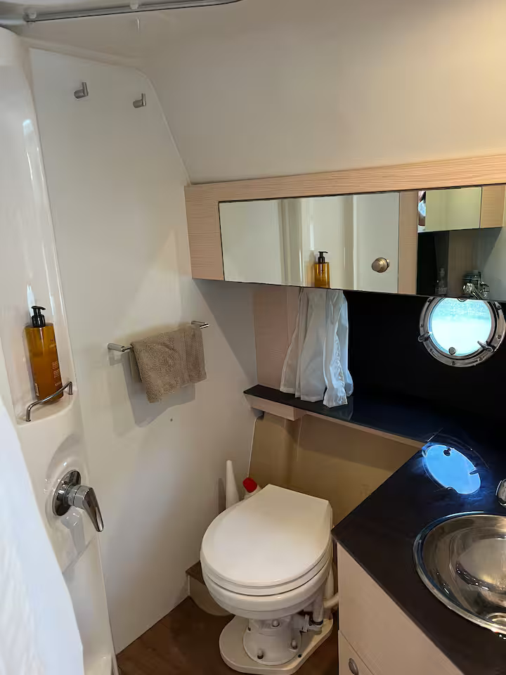 4 personnes - 2 chambres - 1 salle de couche