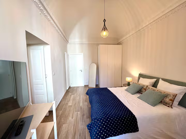 6 personnes - 2 chambres - 1 salle de douche  