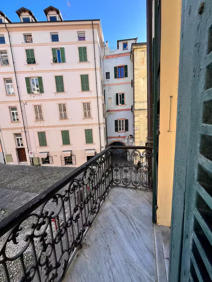 6 personnes - 2 chambres - 1 salle de douche  