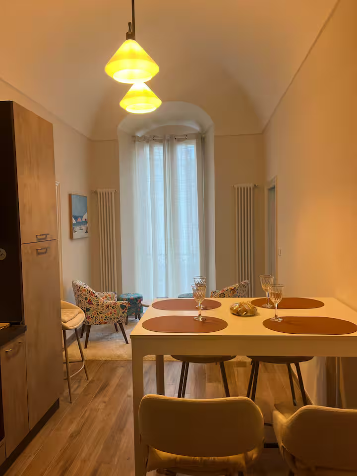 6 personnes - 2 chambres - 1 salle de douche  