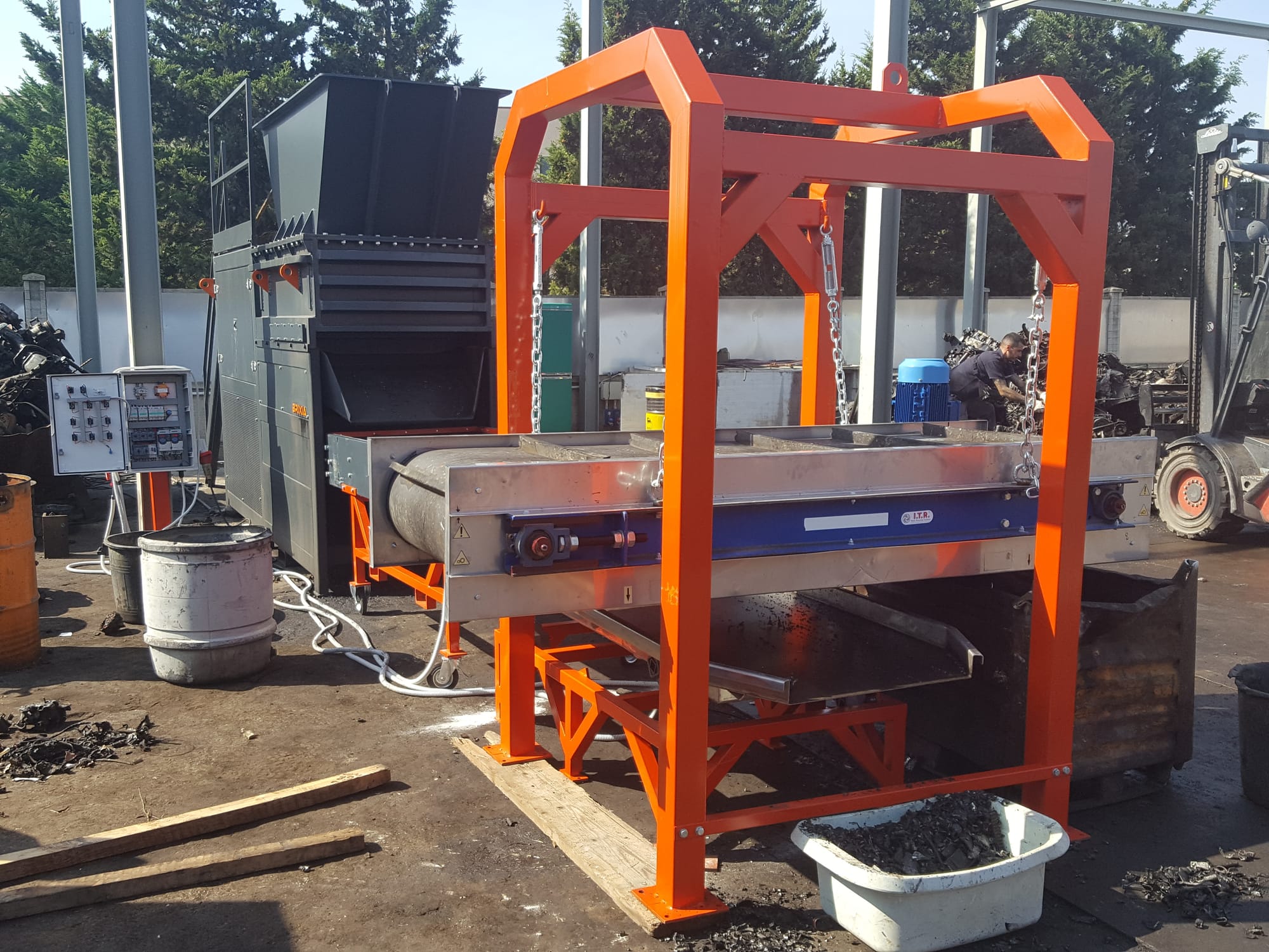 Presse Bull Brixia Engine Crusher