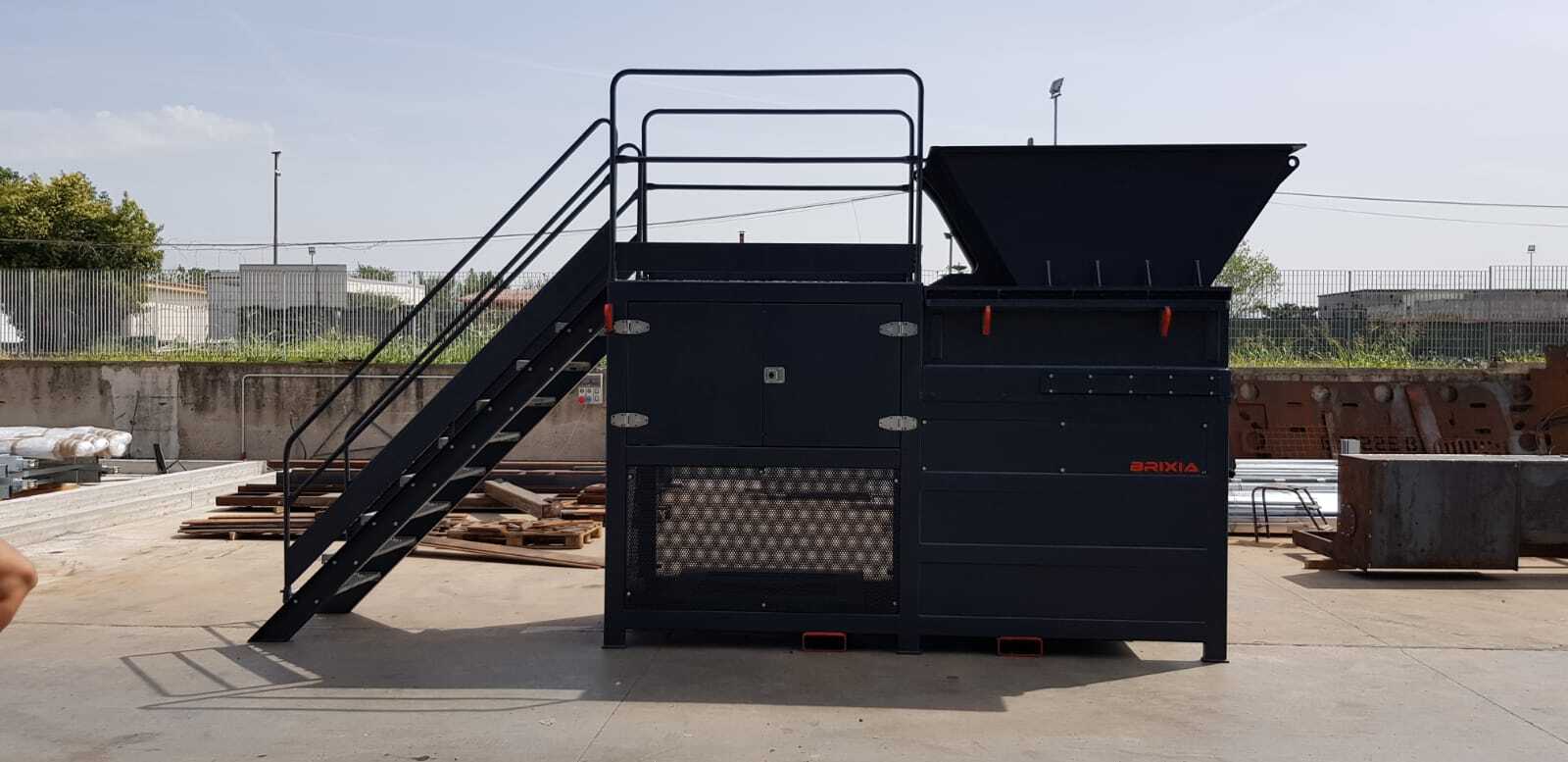 Presse Bull Brixia Engine Crusher