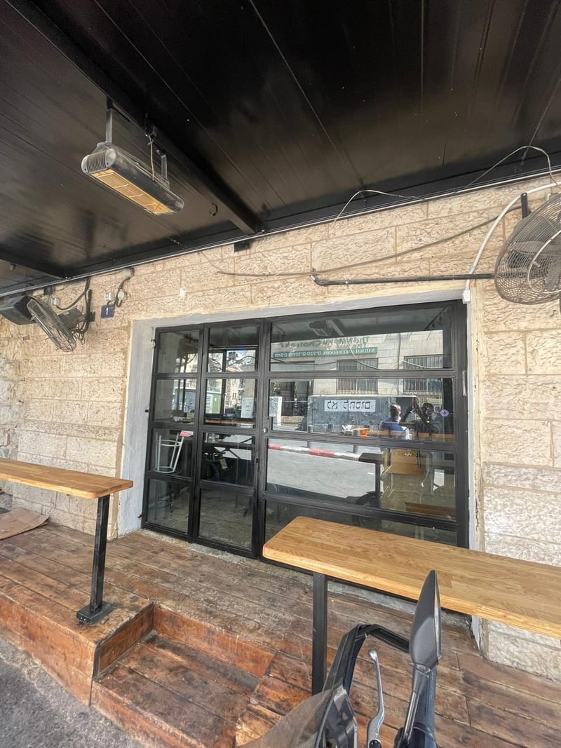 דלתות אלומיניום 