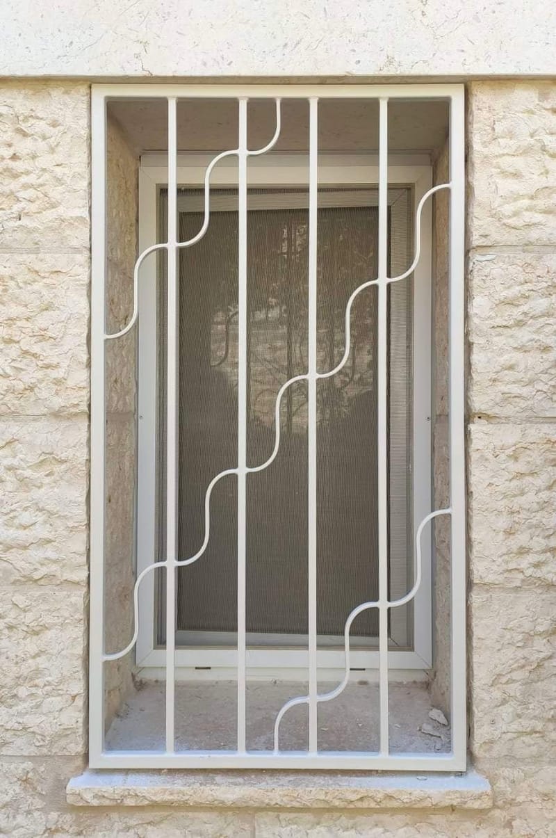 סורגים ישרים / בטן לחלונות 