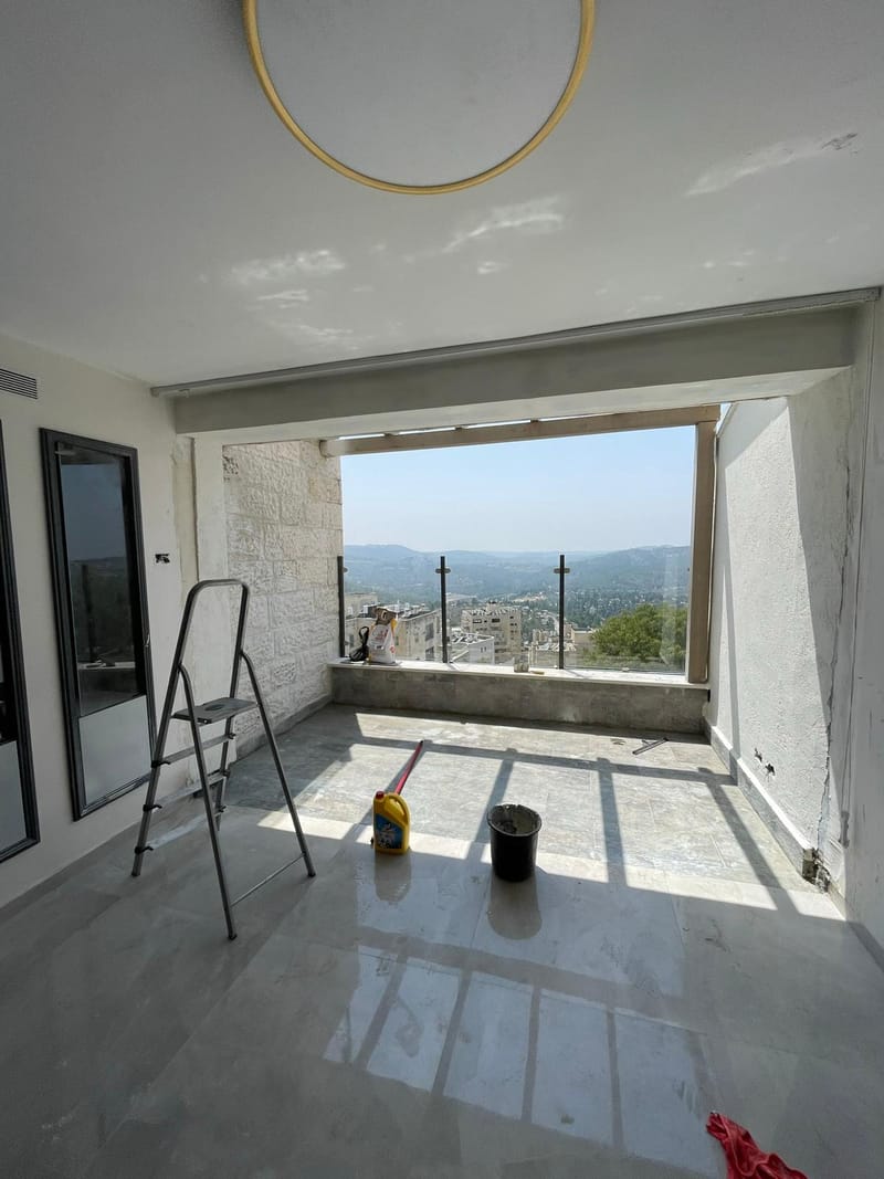 המעקות שלנו 