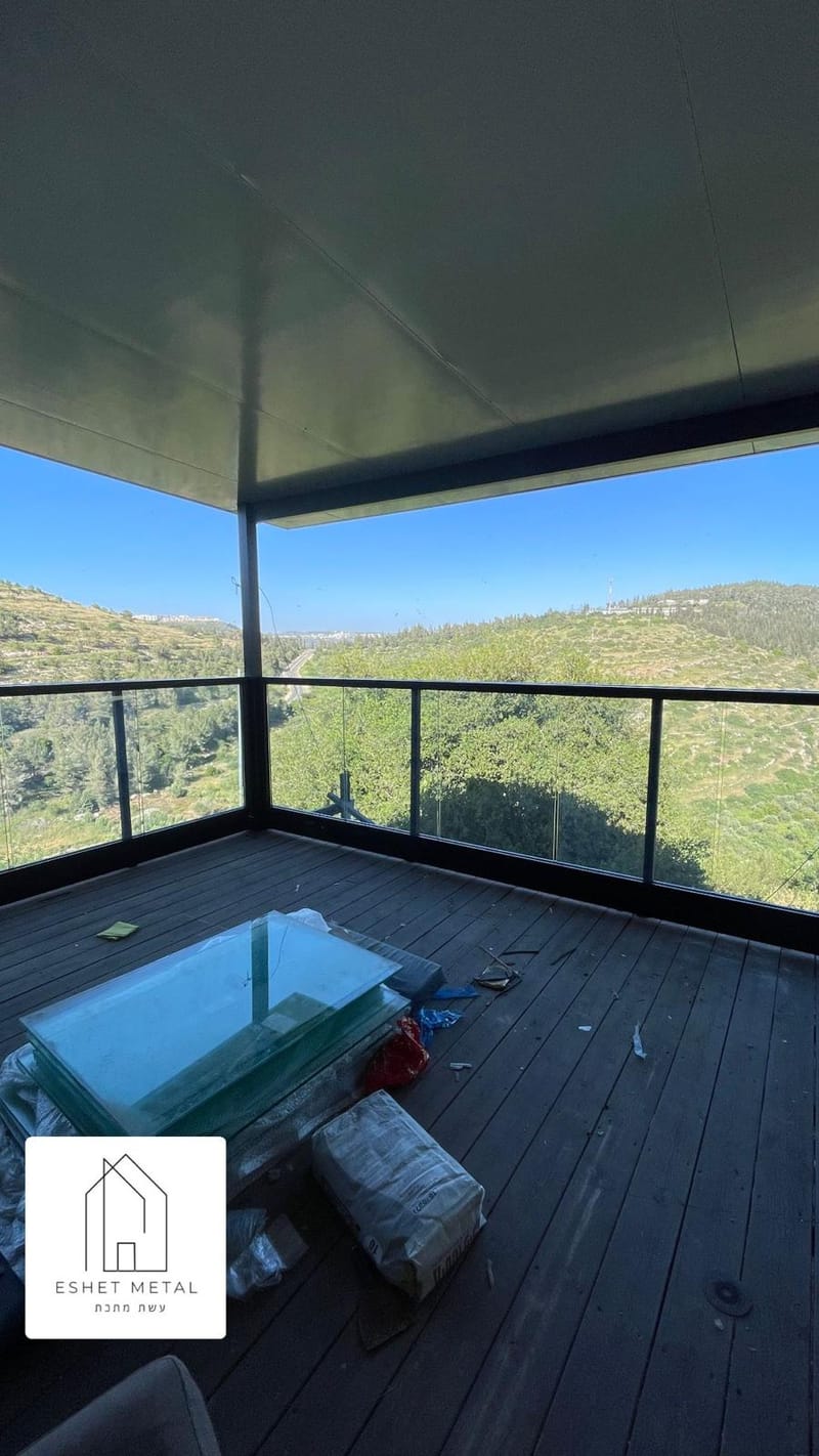 המעקות שלנו 