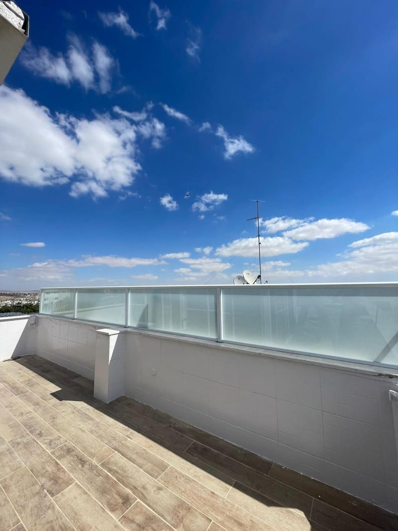 המעקות שלנו 