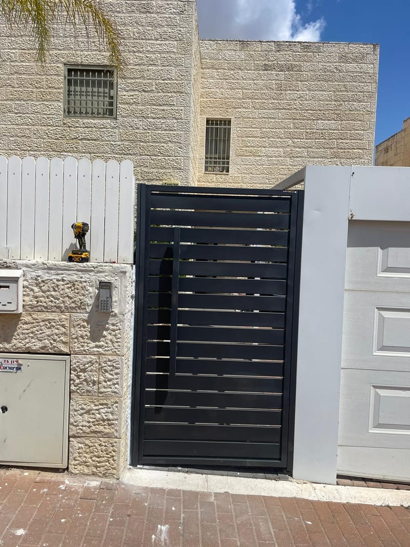 שערי אלומיניום וברזל 