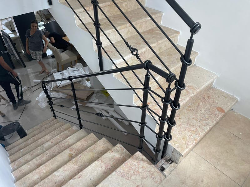 מעקות ברזל 
