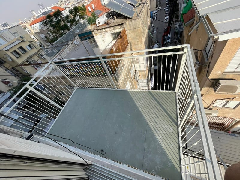 מרפסות מברזל 