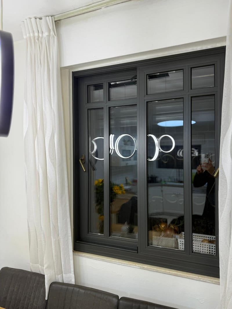 חלונות / ויטרינות פרופיל בלגי 7300 /4300