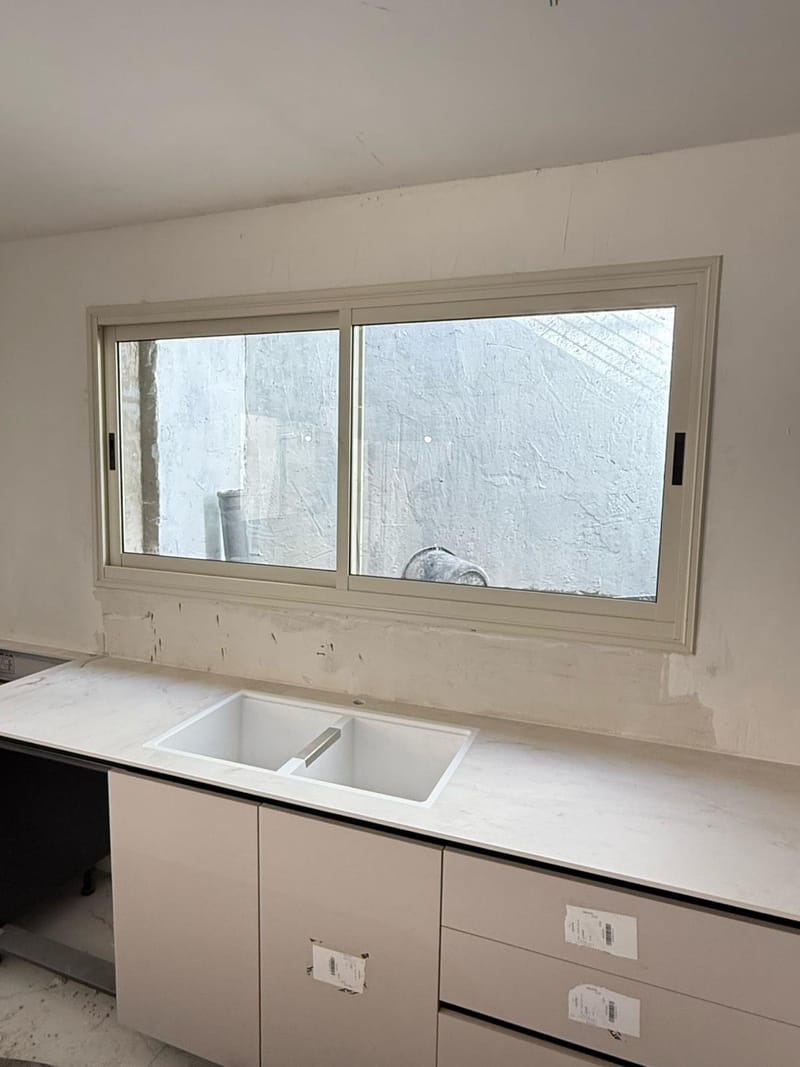 חלונות / ויטרינות סטנדרט  7000/9000 