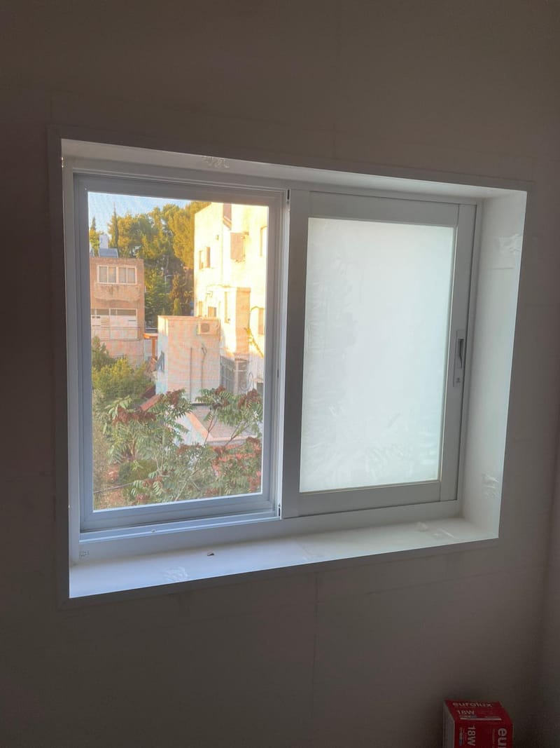 חלונות / ויטרינות סטנדרט  7000/9000 