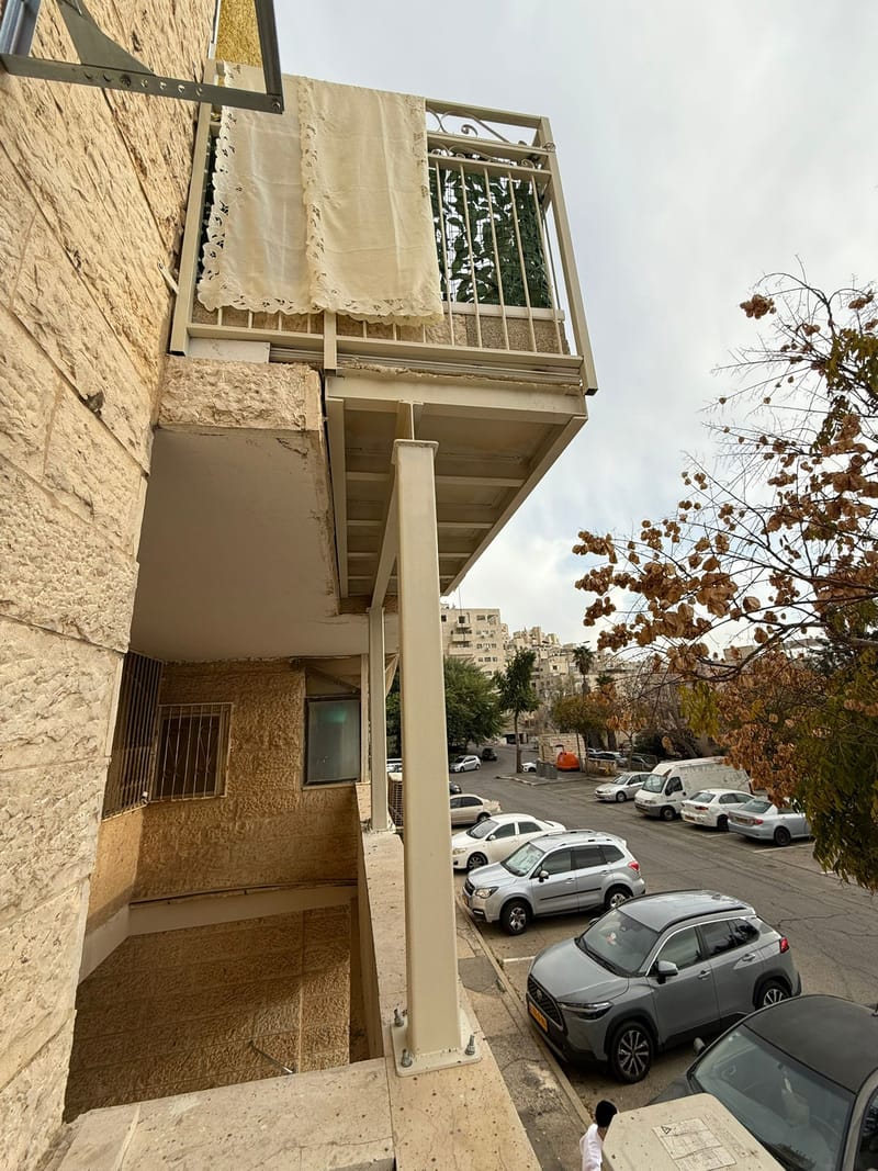 מרפסות מברזל 