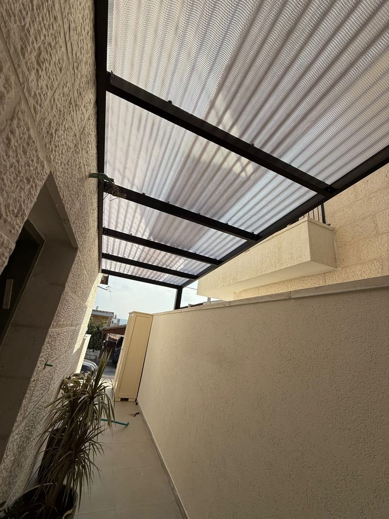 פרגולות קונסטרוקציה לסנטף ללא הצללה 