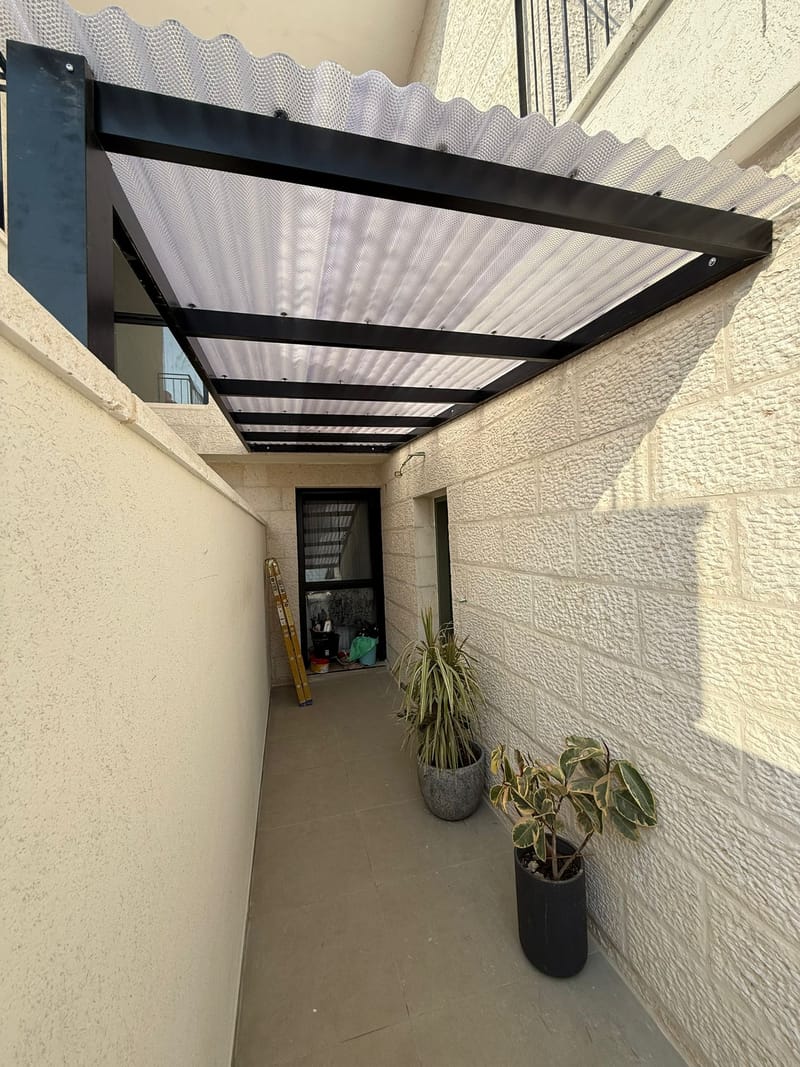 פרגולות קונסטרוקציה לסנטף ללא הצללה 