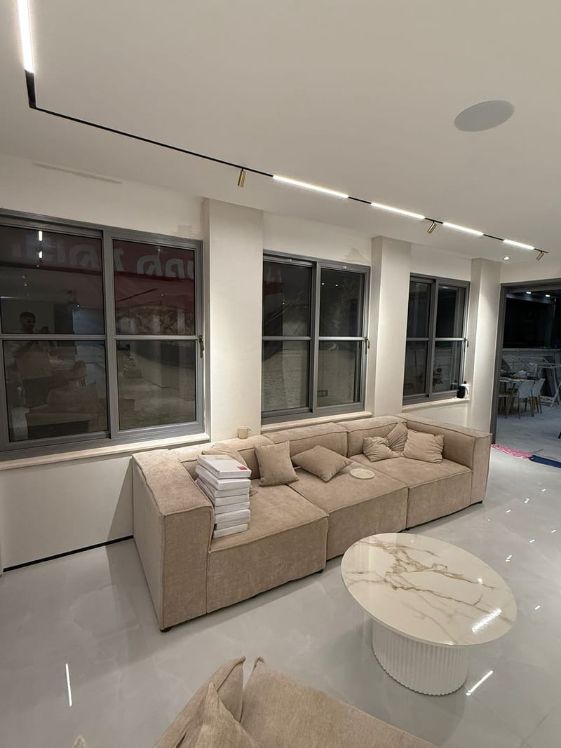 חלונות / ויטרינות פרופיל בלגי 7300 /4300