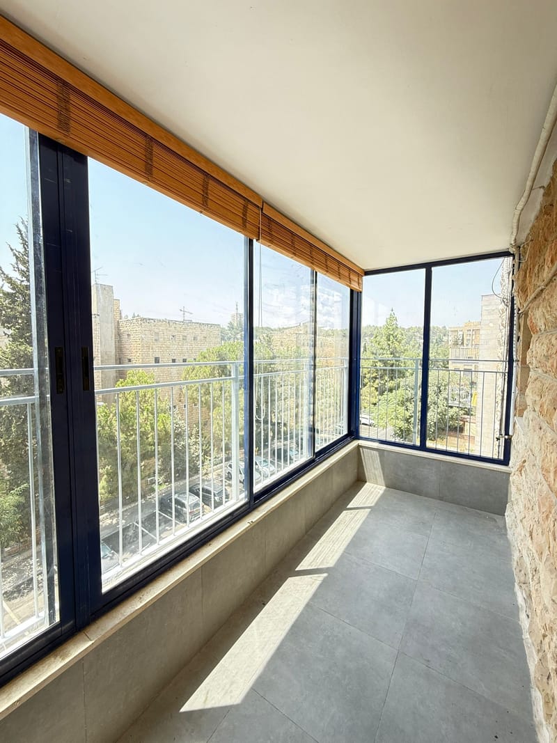 חלונות / ויטרינות סטנדרט  7000/9000 