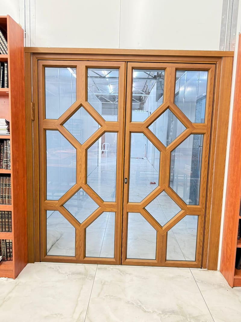 דלתות אלומיניום 