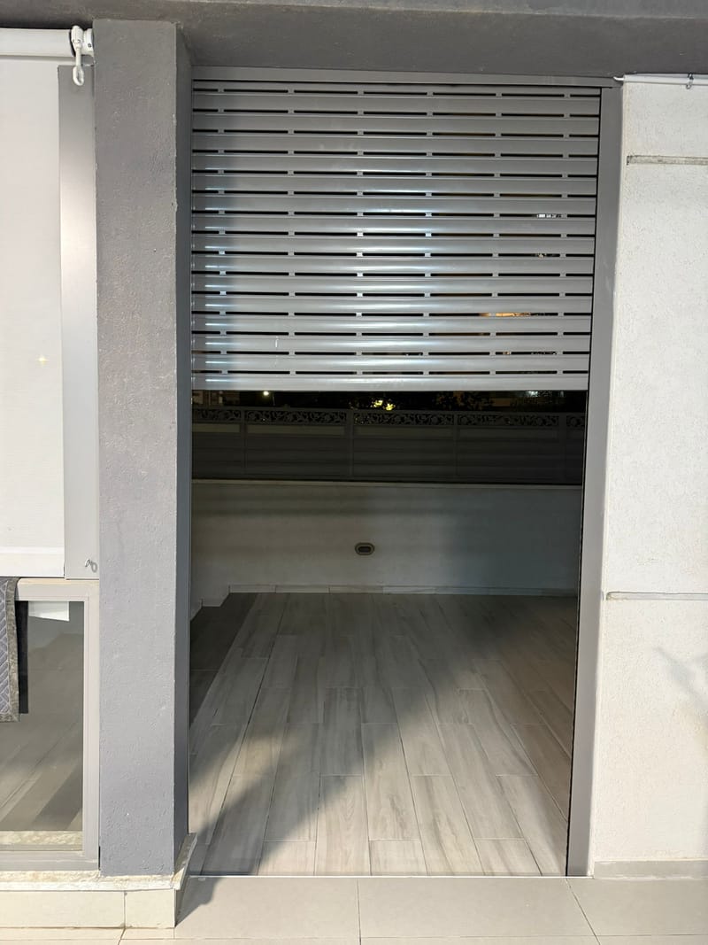 תריסי אור / ארגז חיצוני / רפרפת 