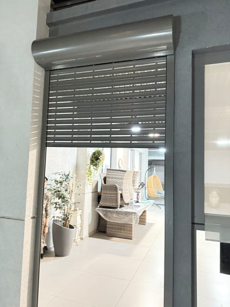 תריסי אור / ארגז חיצוני / רפרפת 