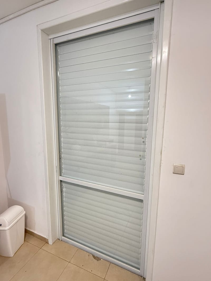 תריסי אור / ארגז חיצוני / רפרפת 