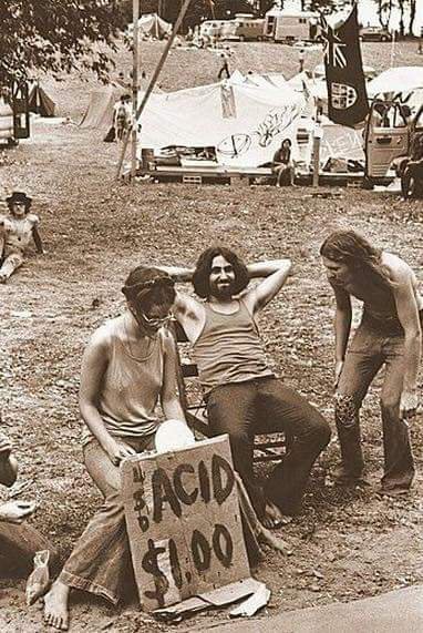 Young people selling acid at Woodstock Festival in 1969