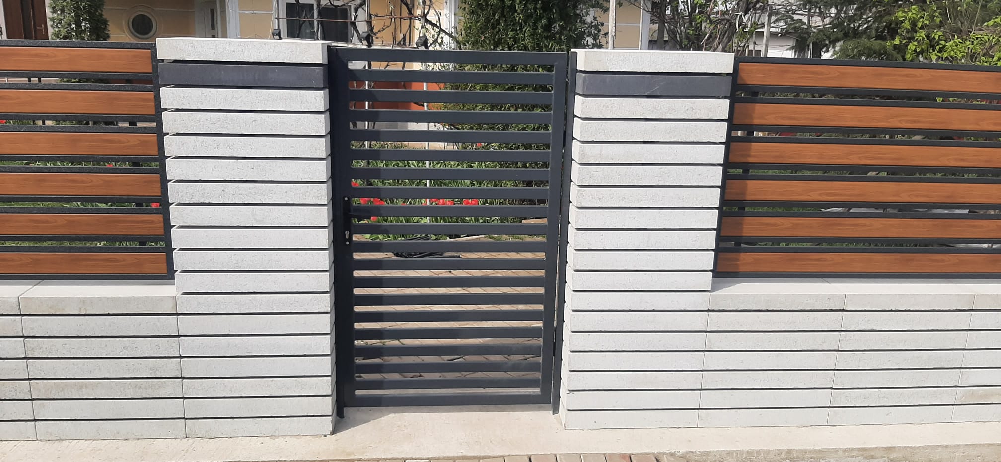 Box type fences