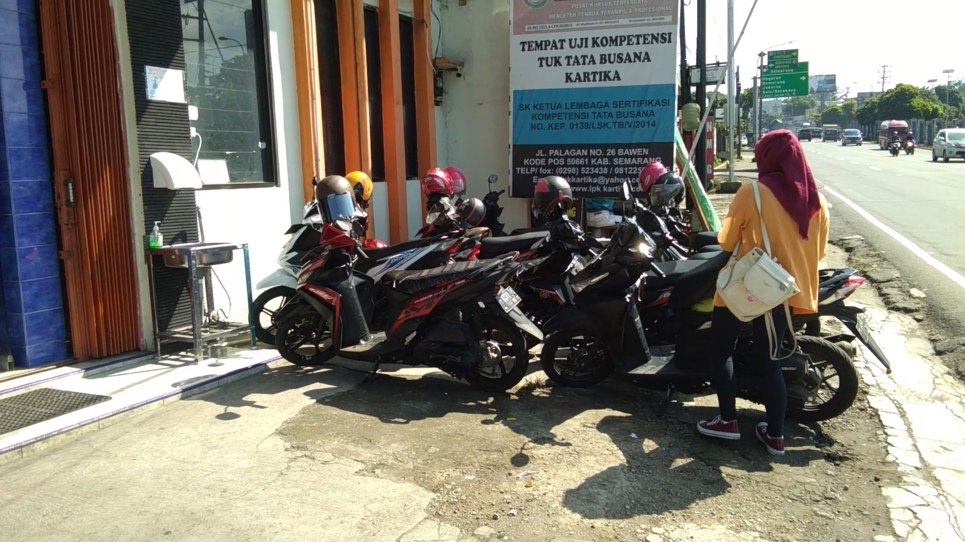 Tempat Parkir