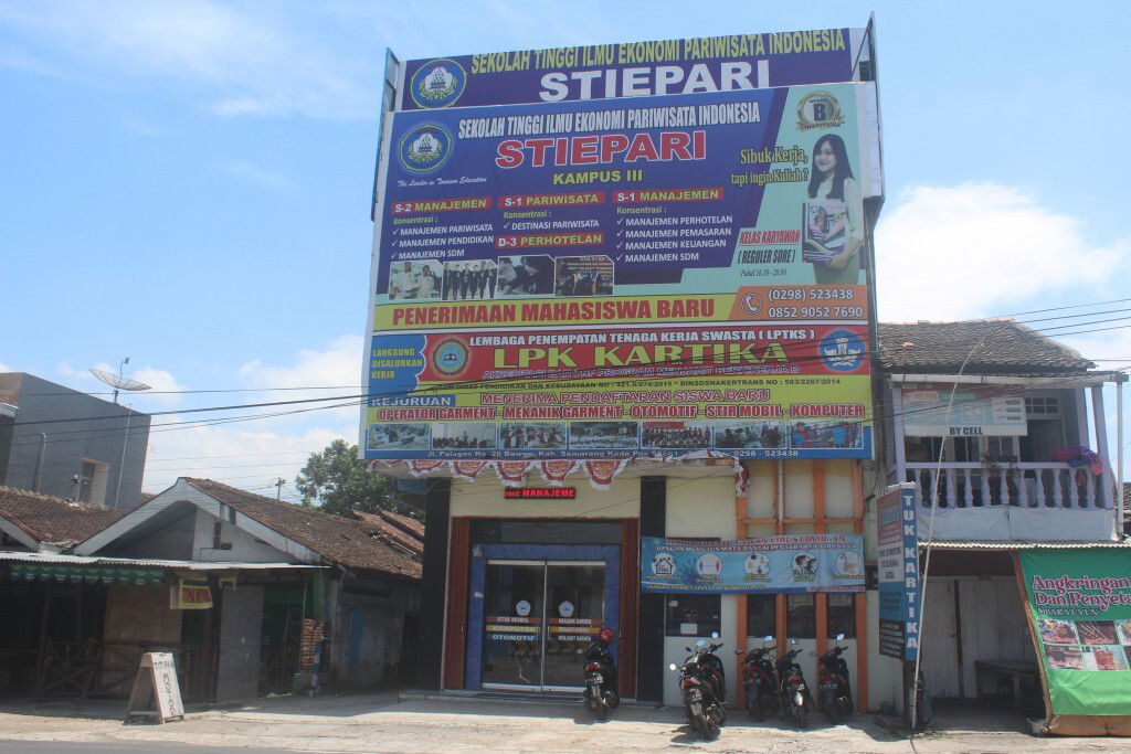 Gedung LPK Kartika