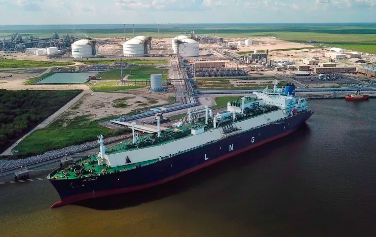 Lobbying au cabinet de Mark Carney pour le mégaprojet de GNL sur la Côte-Nord- Le Devoir le 20 août 2025