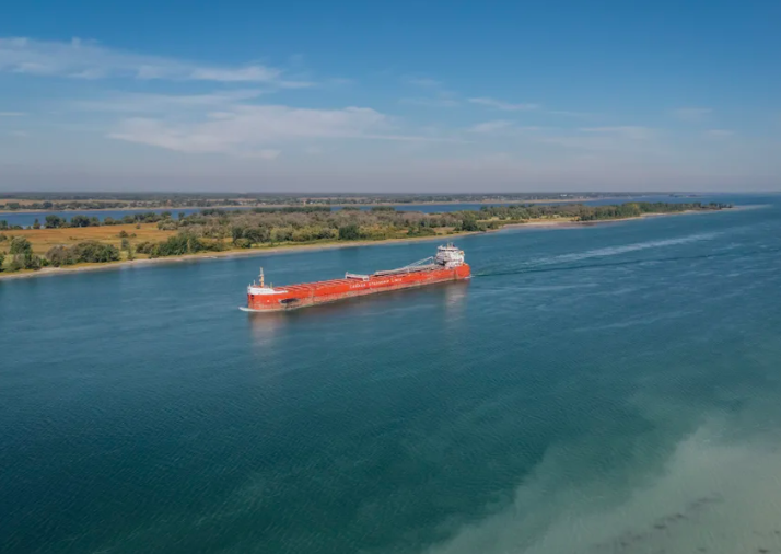 Préserver le Saint-Laurent, colonne vertébrale du Québec, est un projet d’intérêt national  - Le Devoir le 30 septembre 2025