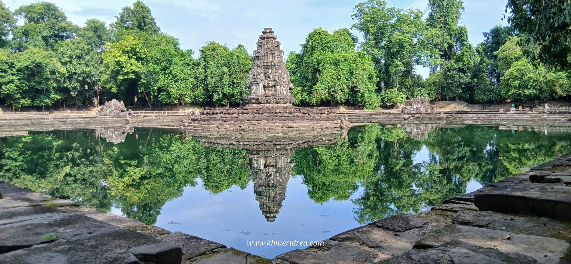 Neak Poan Temple