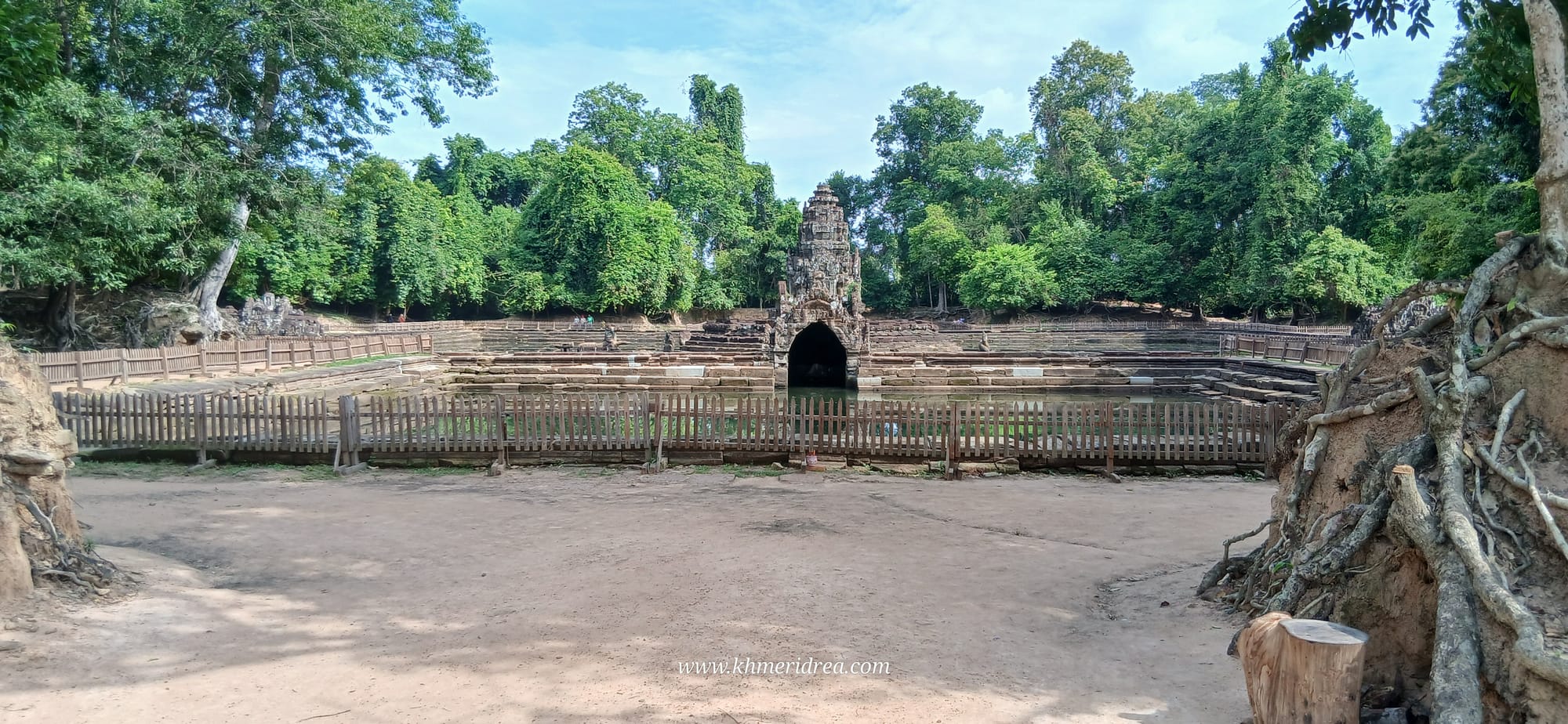 Neak Poan Temple