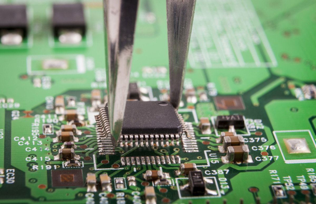 Hardware repair of electronic devices