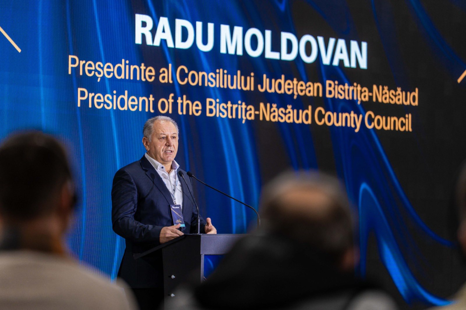 Memoria scurtă a unei comunități