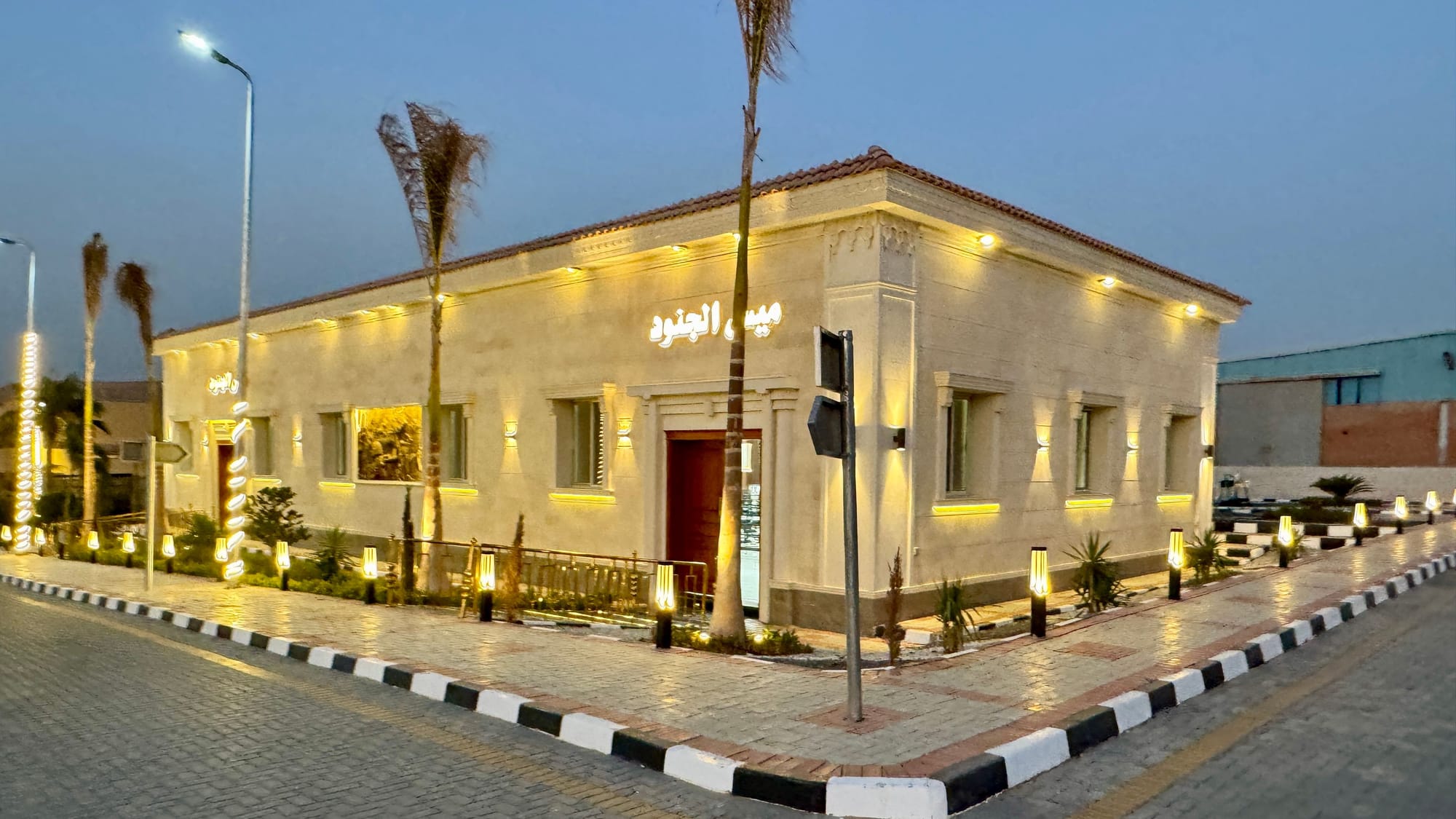 Pharaoh style restaurant