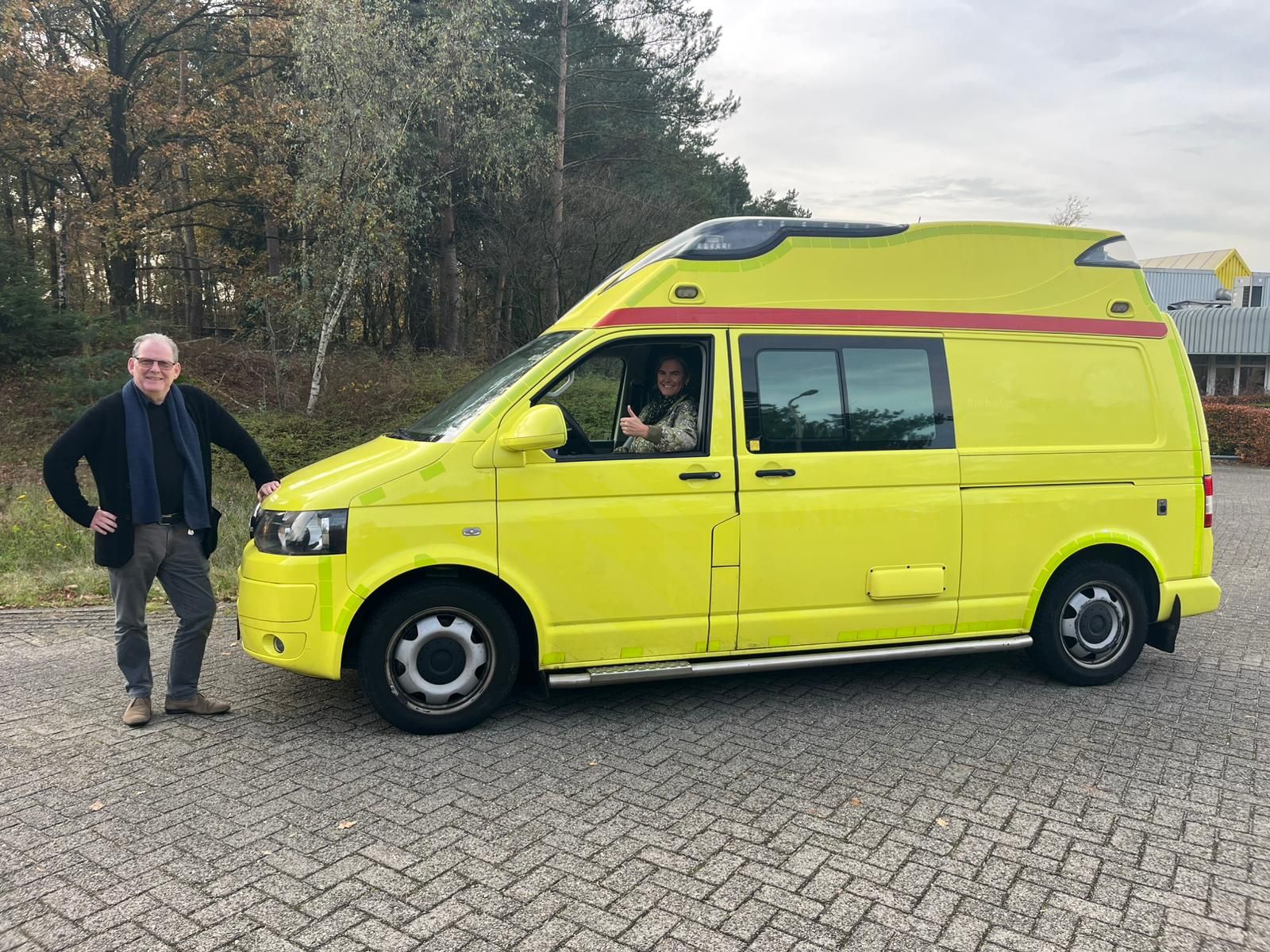 OogTV: Sociale Brigade ontvangt ambulance voor Oekraïne: “Op zoek naar brancard en medische hulpmiddelen”