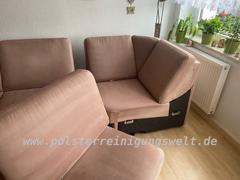 🛋️ Warum regelmäßige Couchreinigung so wichtig ist