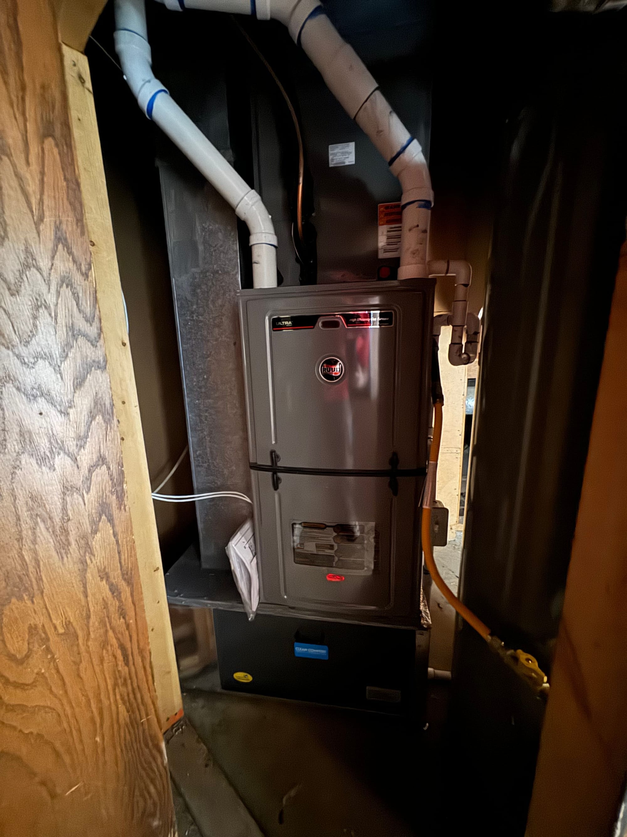 Ruud modulating high-efficiency furnace install