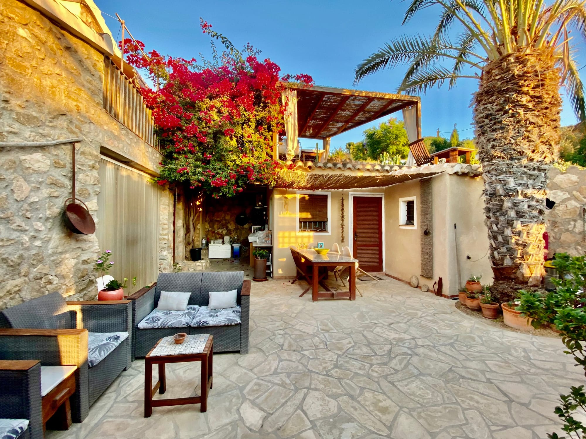 Tiny house with courtyard (patio)