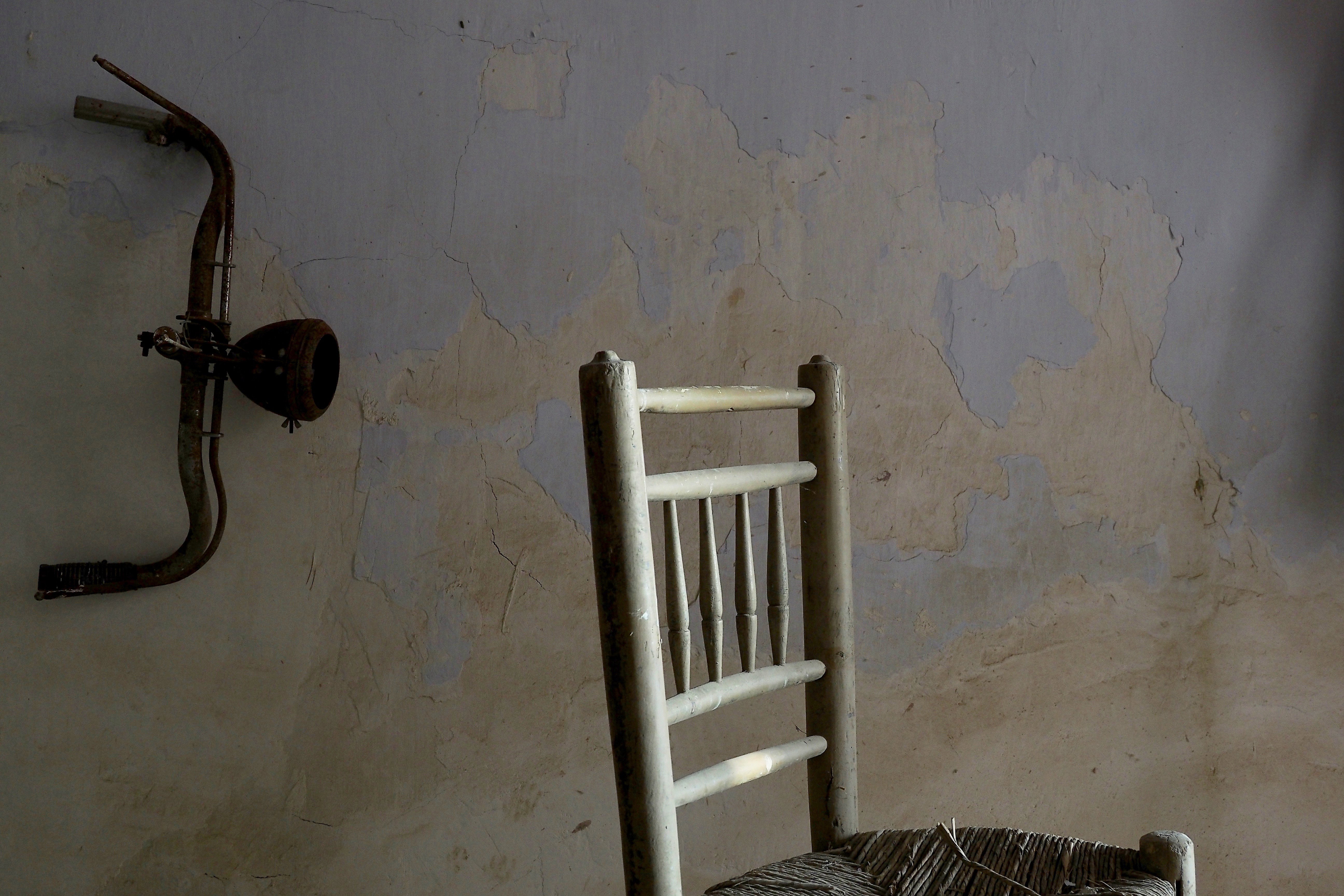 ailing |  Almut Adler